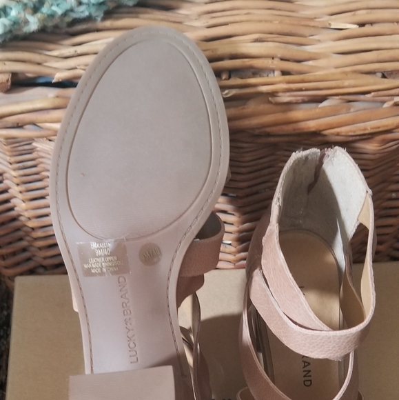 Lucky Brand Heels🌼 - Picture 4 of 6